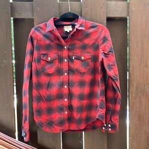 Super Cool Levi’s cotton (flannel style) shirt! 👔